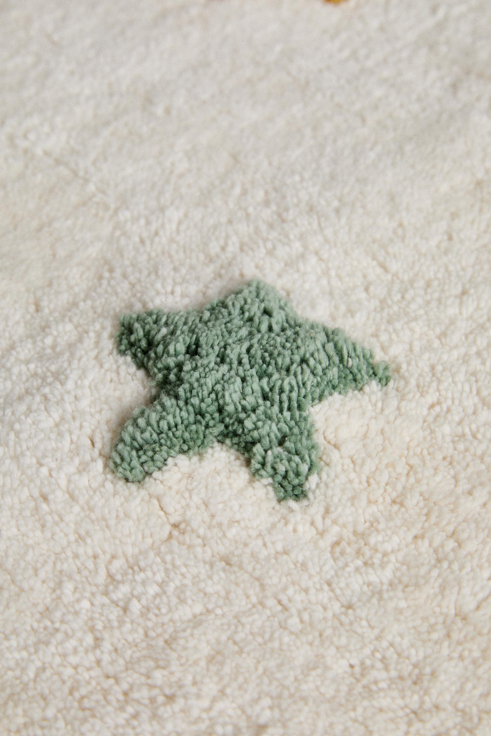 CHILDREN'S BATH MAT WITH STARS